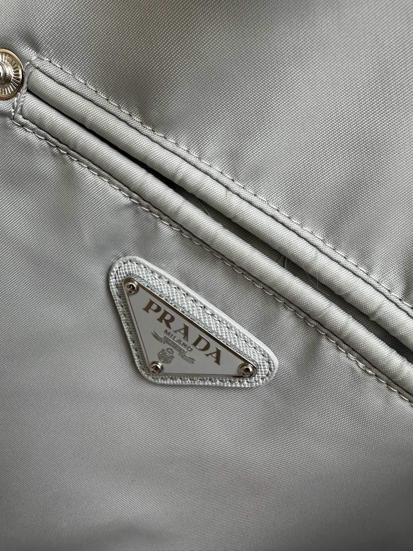 Pra*a Jacket