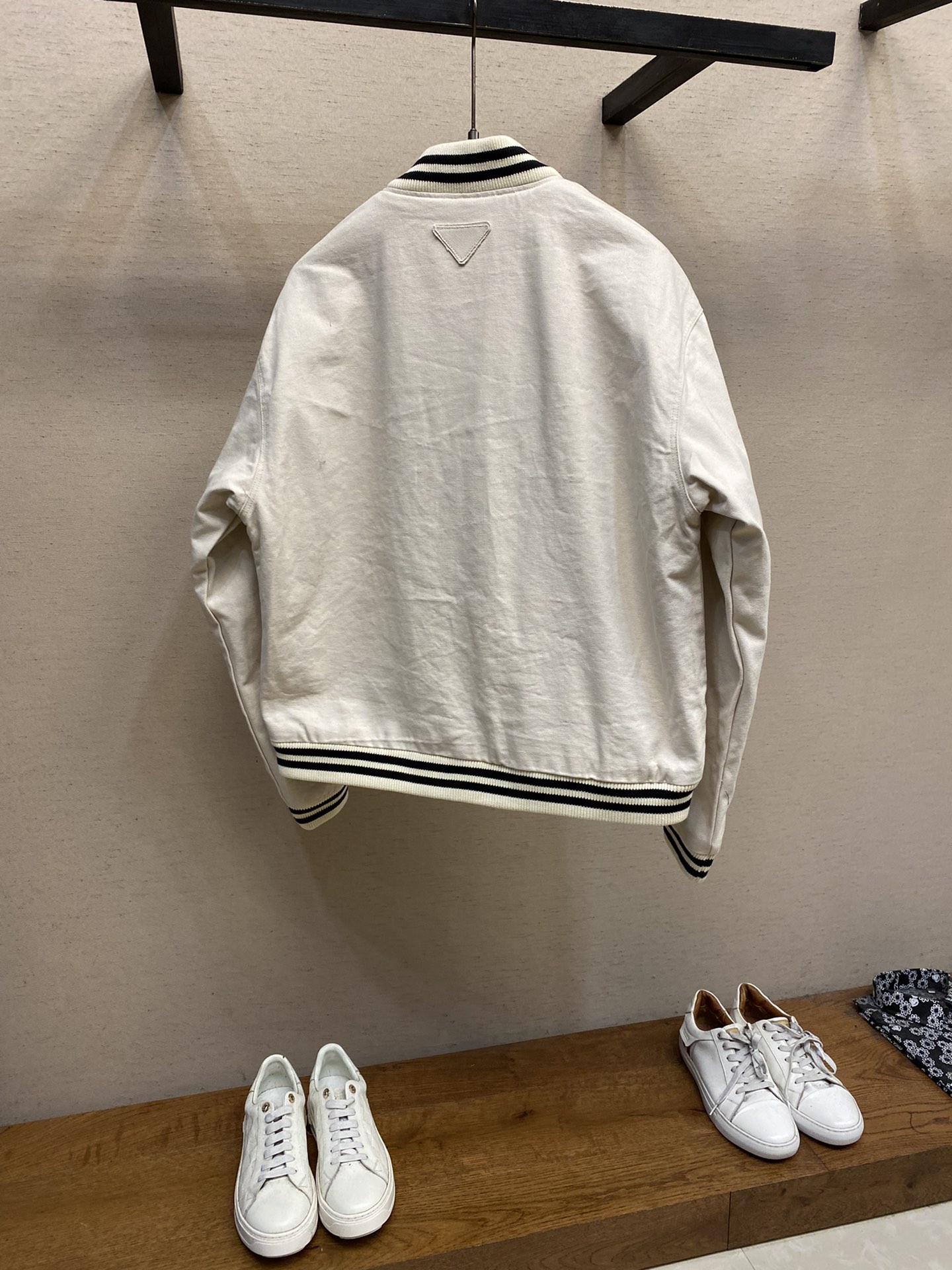 Pra*a Jacket