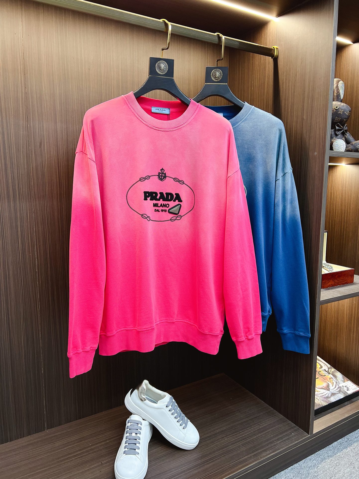 Pra*a Hoodie