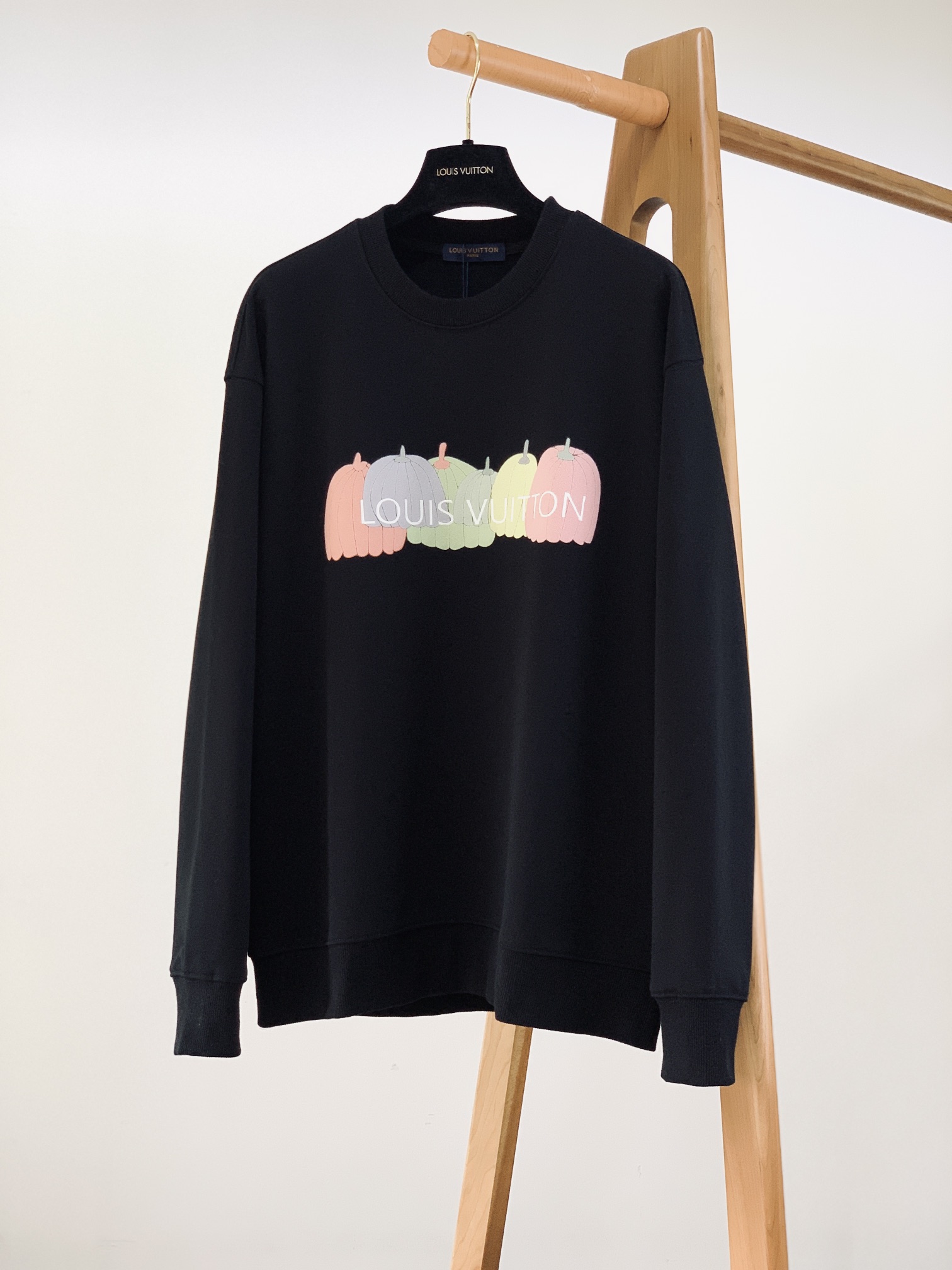 L0vis Vvtt0n Hoodie