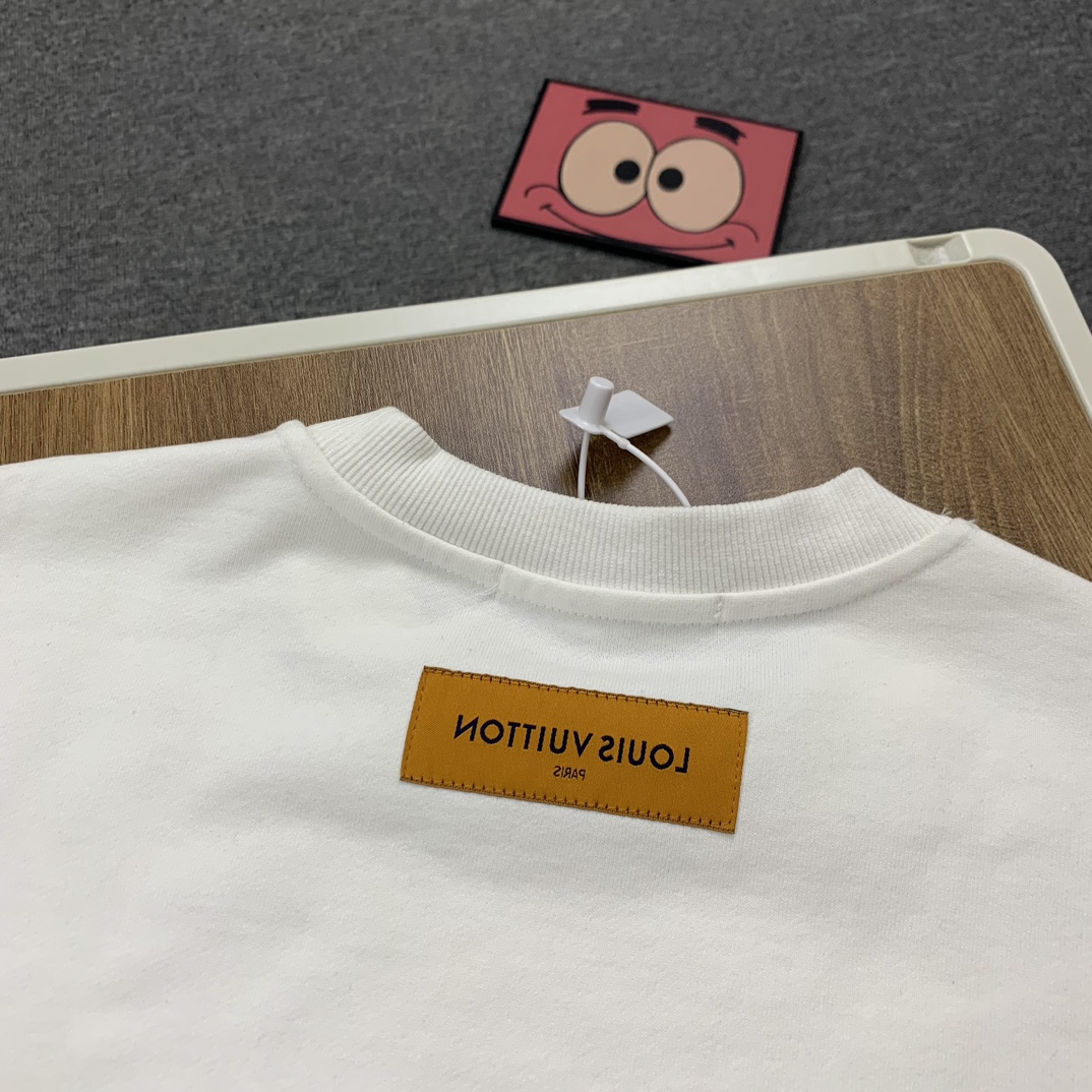 L0vis Vvtt0n Hoodie