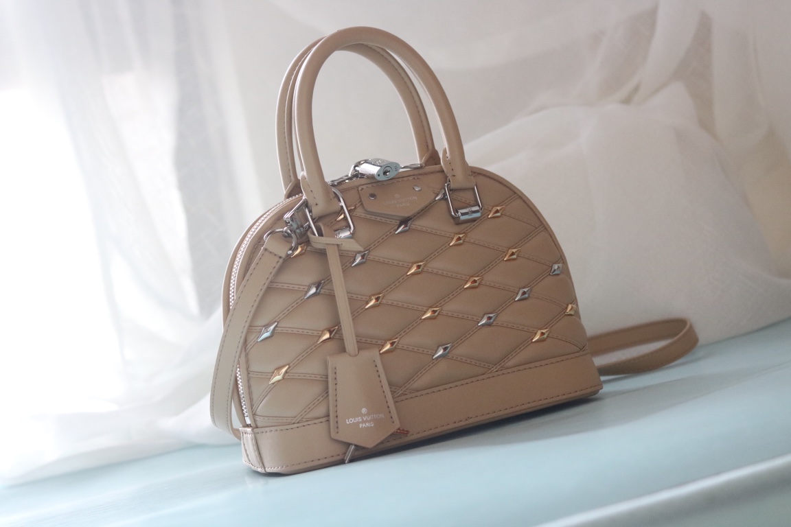 L0vis Vvtt0n D1am0nd lambskin Alma bag top original quality replica