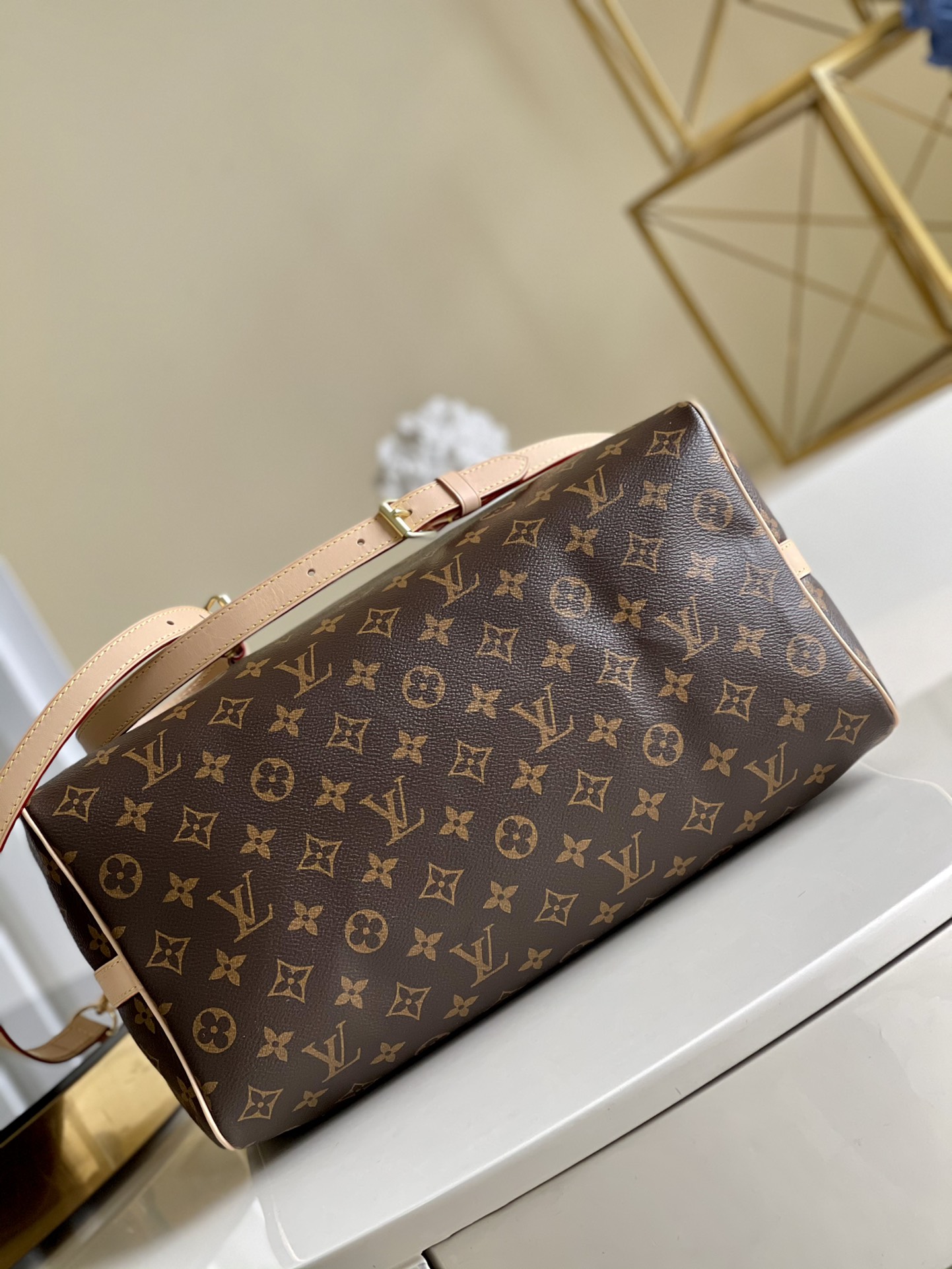 L0vis Vvtt0n Damier Ebene