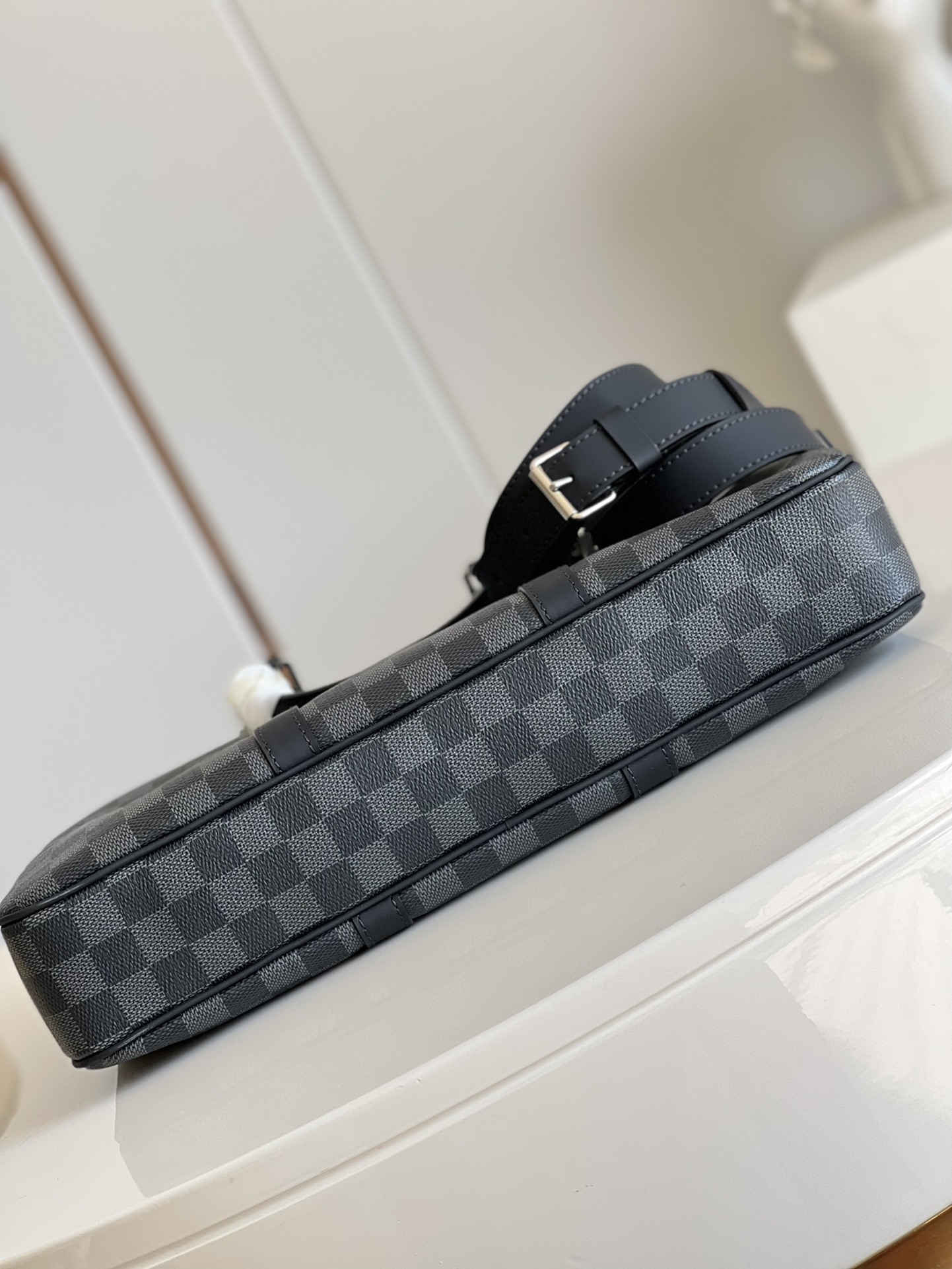 L0vis Vvtt0n Damier Ebene