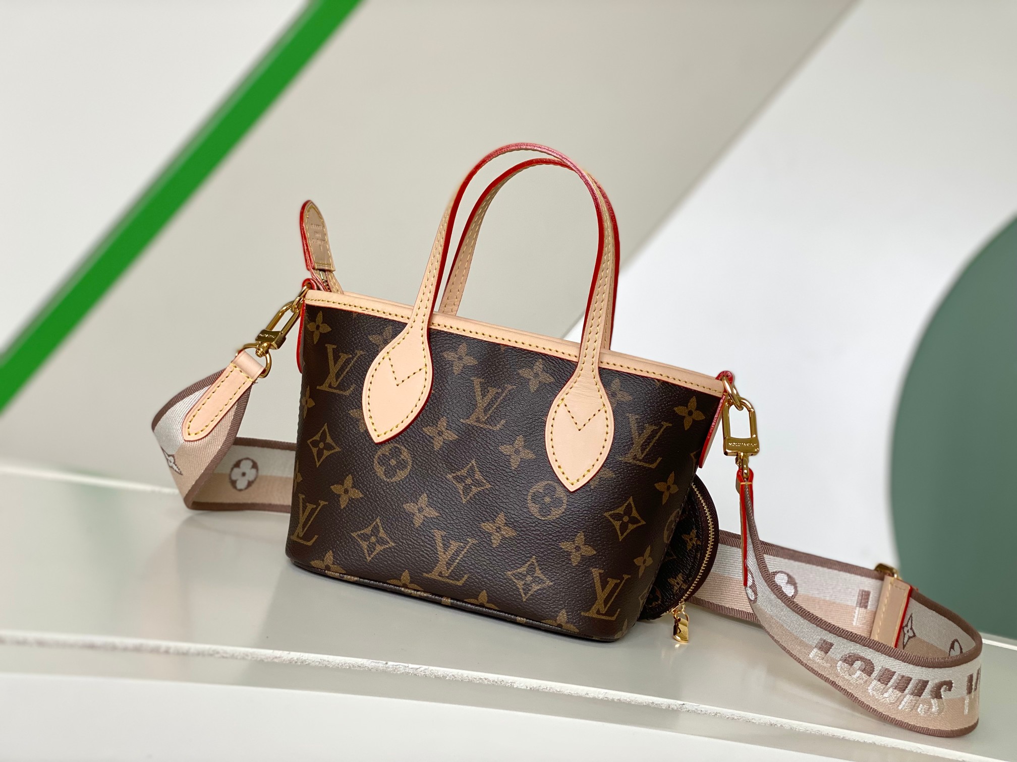 L0vis Vvtt0n Damier Ebene
