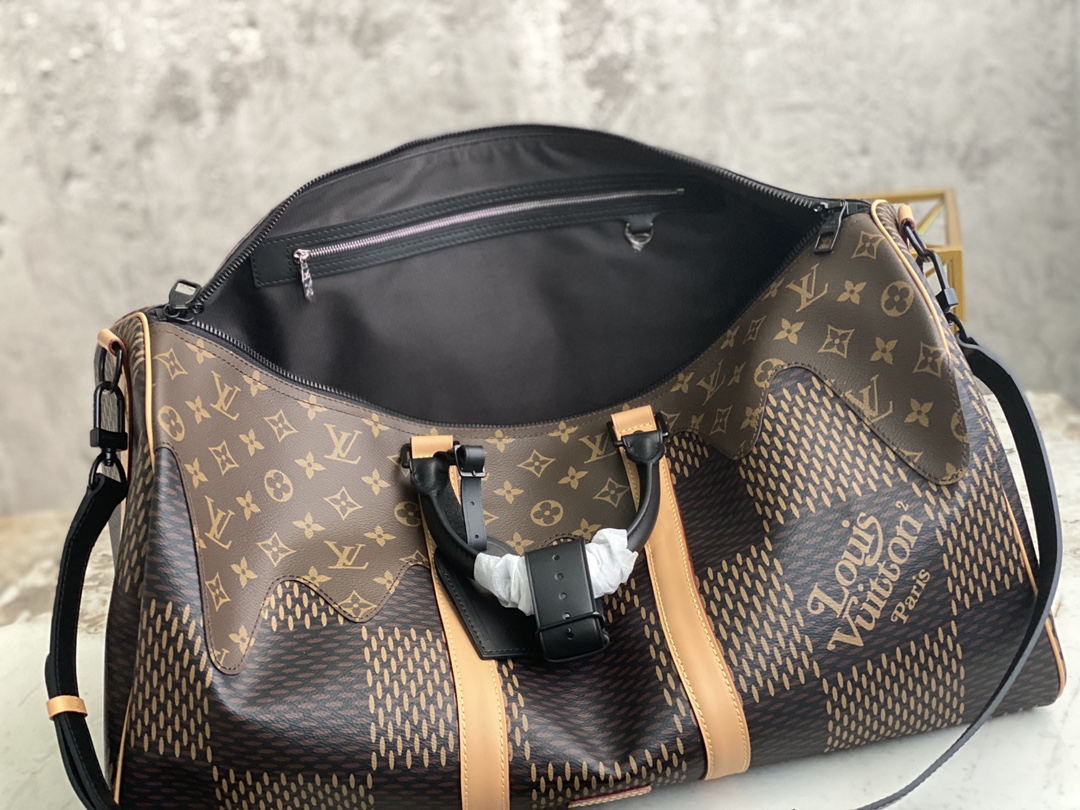 L0vis Vvtt0n Damier Ebene