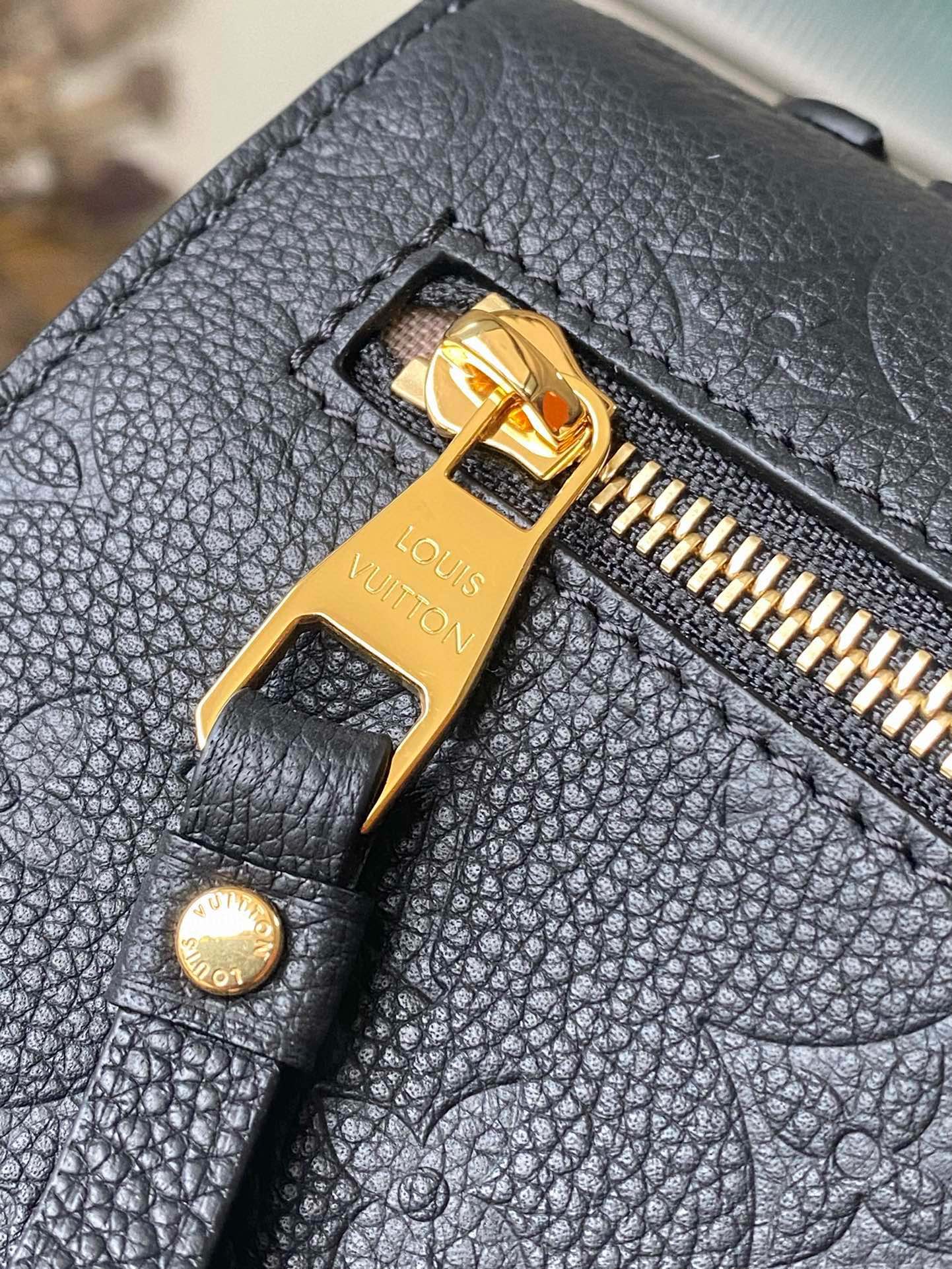 L0vis Vvtt0n Monogram Empreinte