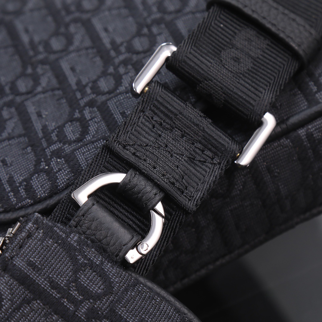 D10r Black Oblique Knit Round Triple Bird Bag
